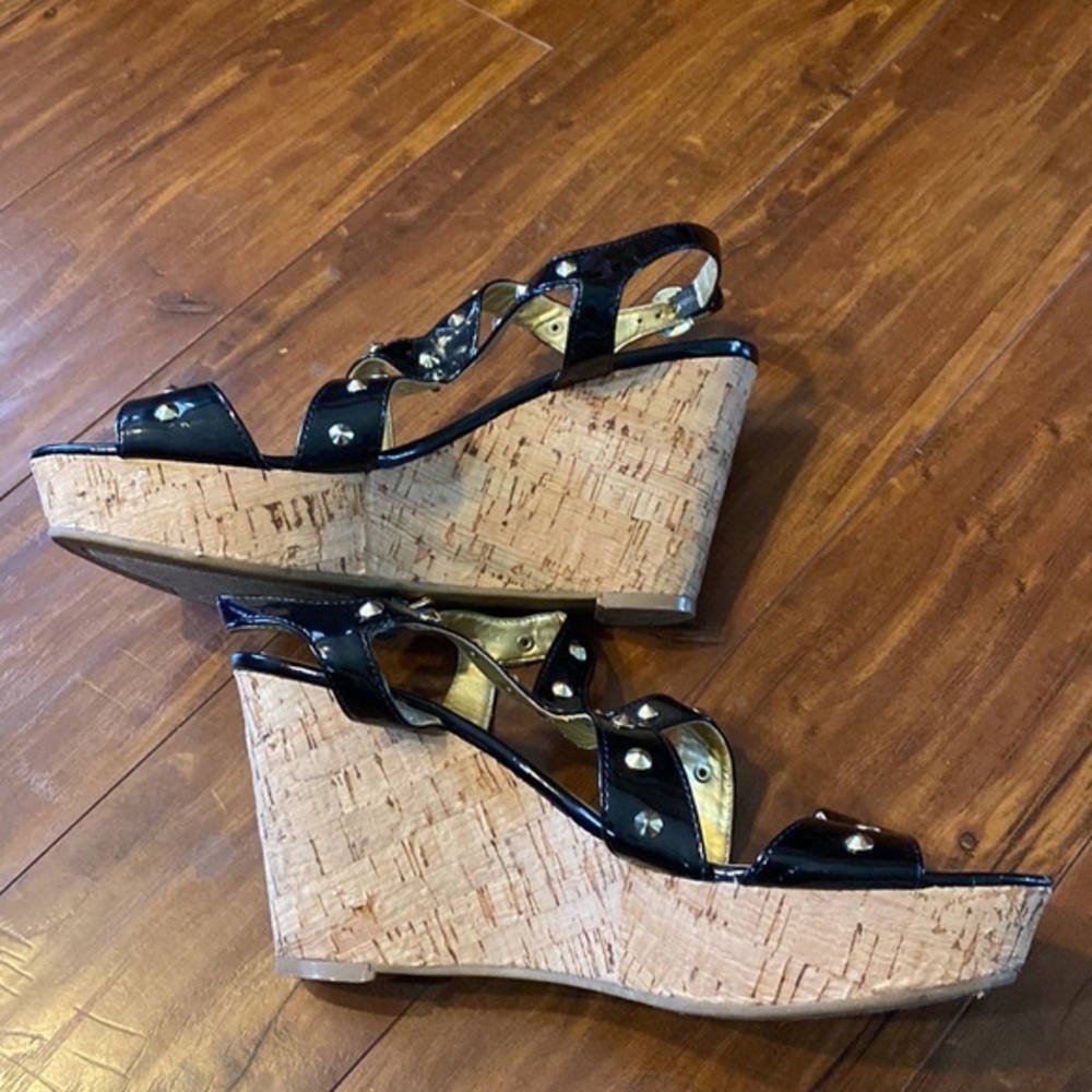 GUESS Black Studded Cork Wedge Sandals Size 8M Platform - Picture 2 of 9